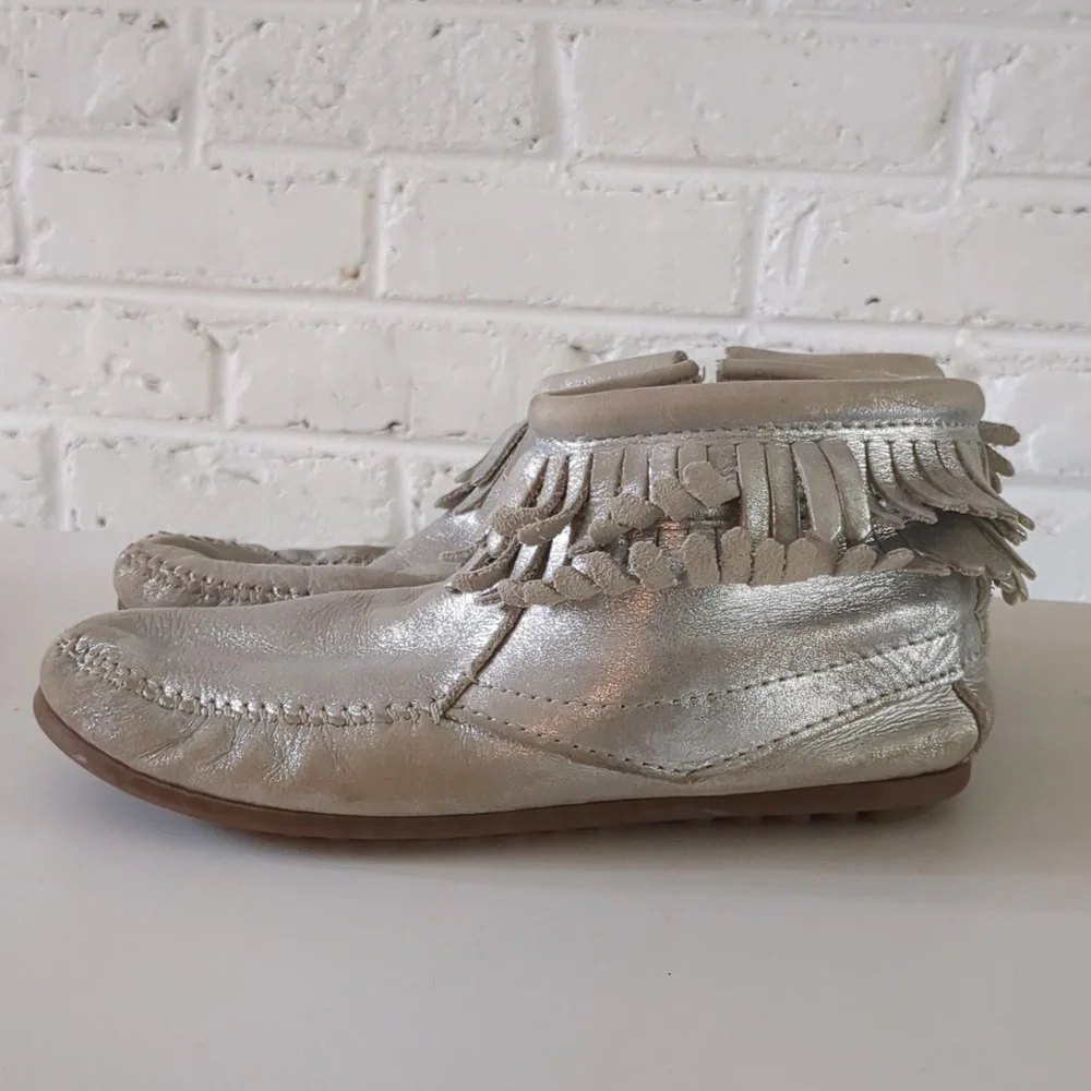 Minnetonka Aria Silver Fringe Moccasins